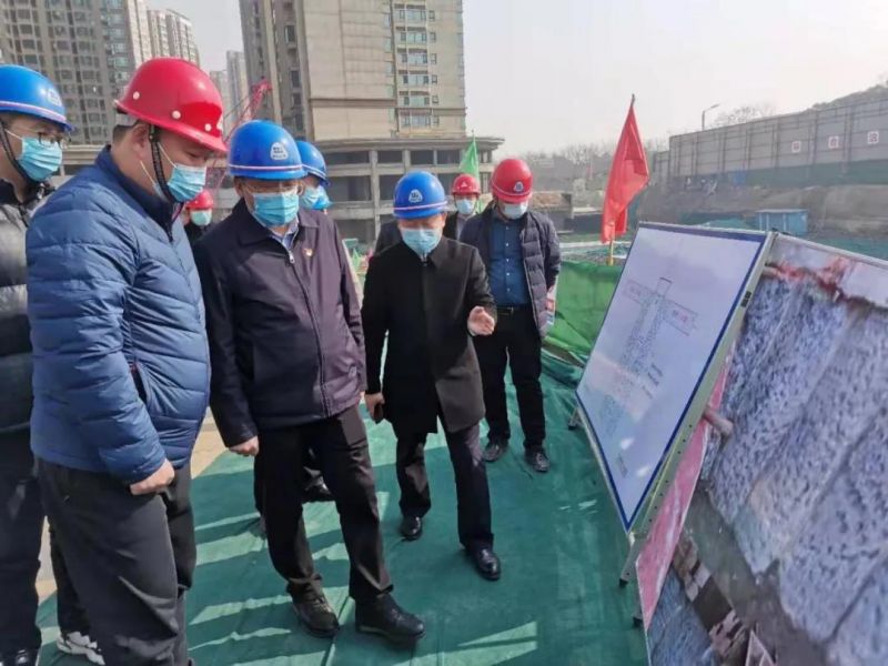 市委常委、市政府黨組成員魏建平調(diào)研左掖門游園停車場(chǎng)項(xiàng)目建設(shè)工作